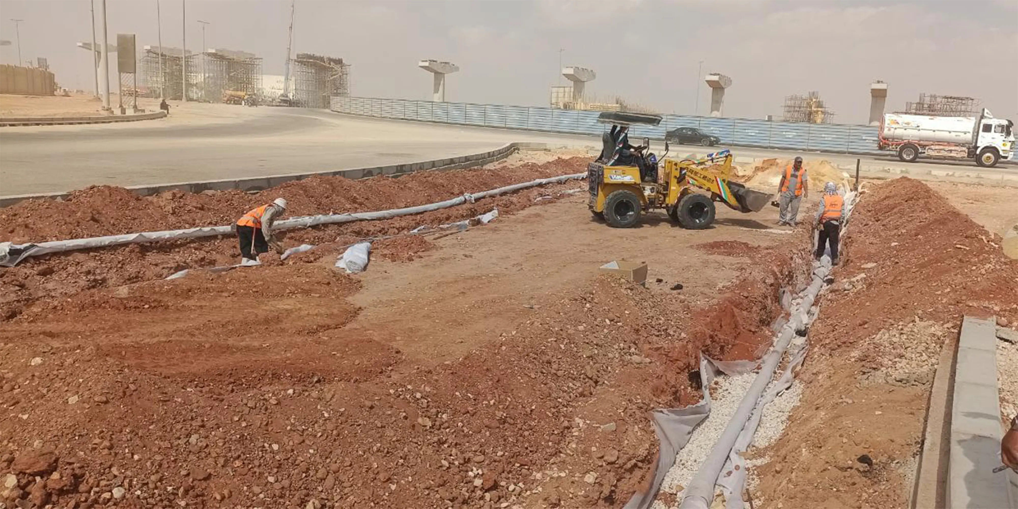 Travaux d'aménagement du site pour l'extension de l'axe Bin Zayed